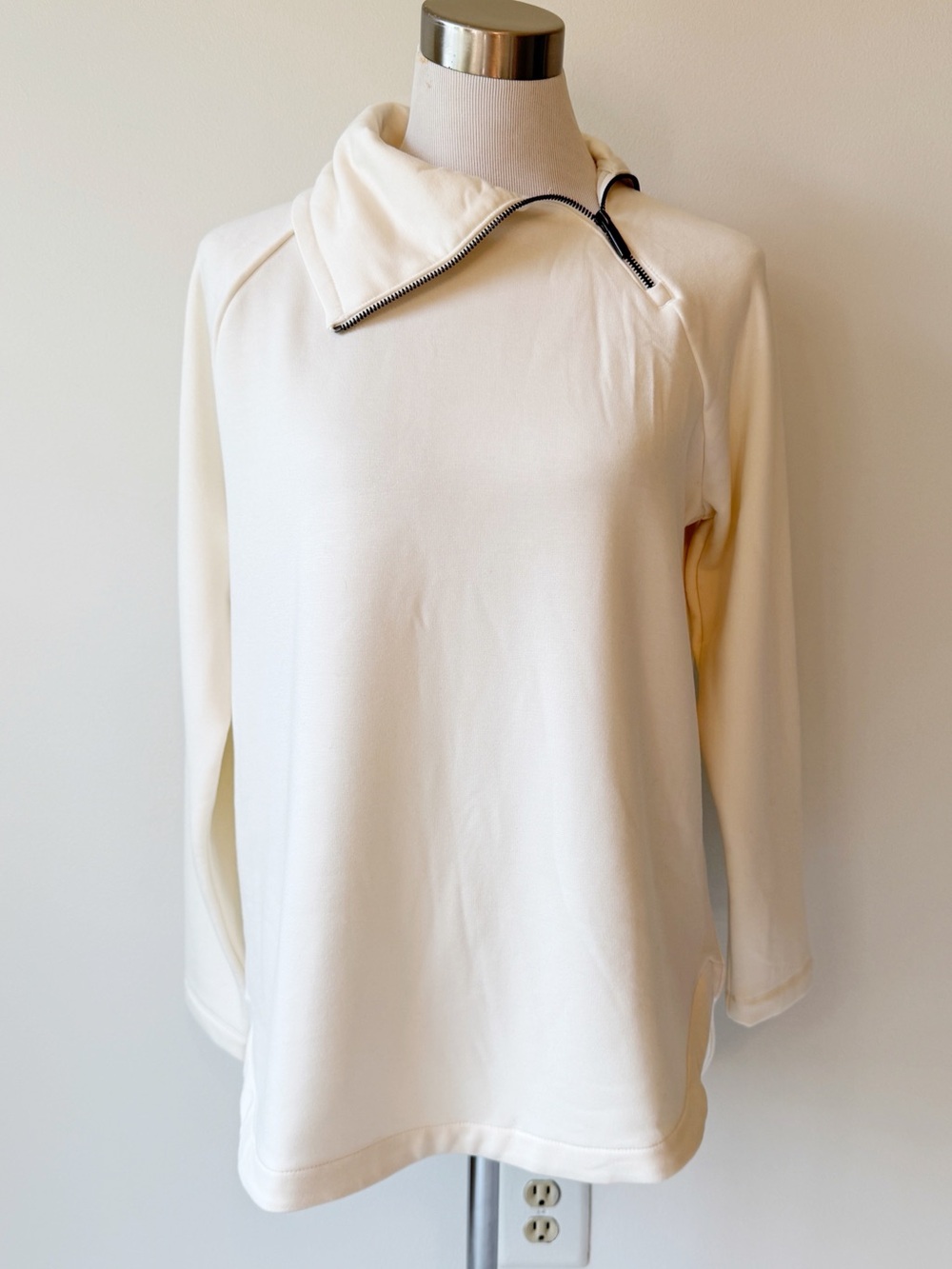 Lou & Grey NWT Cream Off White Zip Funnel Neck Pullover Fleece Sweatshirt Top, S